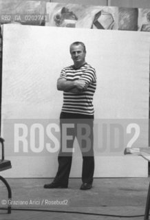 VENEZIA 1975 FIGURA INTERA DI STRIGHETA © ARCHIVIO Graziano Arici/Rosebud2  GONDOLIERE ALBINO DEI ROSSI STRIGHETA