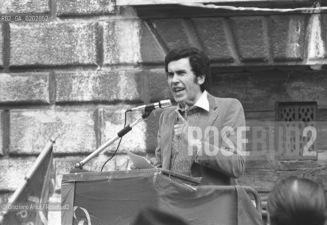 VENEZIA 1976         CHE PARLA ALLA MANIFESTAZIONE PCI PER IL PRIMO MAGGIO © ARCHIVIO Graziano Arici/Rosebud2  POLITICA POLITICO          MANIFESTAZIONE PROTESTA PCI PRIMO MAGGIO