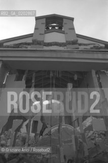 GEMONA 1976 CHIESA DISTRUTTA DOPO IL TERREMOTO NEL FRIULI PARTICOLARE DI UN AFFRESCO © ARCHIVIO Graziano Arici/Rosebud2  TERREMOTO FRIULI VENEZIA GIULIA CATASTROFI AMBIENTALI CASE DISTRUTTE ROVINE MACERIE