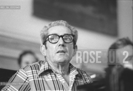 VENEZIA 1976 MARCELINO CAMACHO ALLA CONFERENZA DELLA BIENNALE SUL PROGETTO SPECIALE SPAGNA © ARCHIVIO Graziano Arici/Rosebud2  BIENNALE CONFERENZA PROGETTO SPECIALE SPAGNA PRESIDENTE COMMISSIONI OPERAIE SPAGNOLE MARCELINO CAMACHO POLITICA