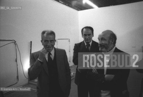 VENEZIA 1976 PIETRO INGRAO E VITTORIO GREGOTTI © ARCHIVIO Graziano Arici/Rosebud2  XXXVII BIENNALE VISITA PRESIDENTE CAMERA DEPUTATI PARTITO COMUNISTA PIETRO INGRAO DIRETTORE VITTORIO GREGOTTI EX CHIESA SAN LORENZO