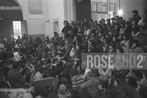 TRIESTE 1977 PUBBLICO A CONFERENZA PSICHIATRIA © ARCHIVIO Graziano Arici/Rosebud2  RESEAU PSICHIATRI INCONTRO FRANCO BASAGLIA