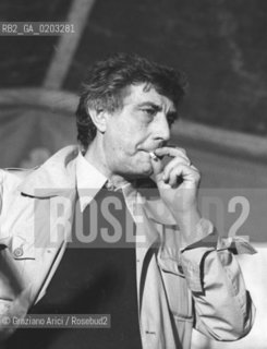 TRIESTE 1977 PRIMO PIANO FRANCO BASAGLIA © ARCHIVIO Graziano Arici/Rosebud2  RESEAU PSICHIATRI INCONTRO PSICHIATRIA FRANCO BASAGLIA PAZIENTI OSPEDALE PSICHIATRICO