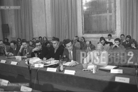 VENEZIA 1977 CONVEGNO STORIA BIENNALE IL DISSENSO CULTURALE © ARCHIVIO Graziano Arici/Rosebud2  LIBERTA’ E SOCIALISMO MOVIMENTI STORICI DEL DISSENSO SALA NAPOLEONICA MUSEO CORRER SAN MARCO DIRETTORE CARLO RIPA DI MEANA LEONI PLIUTSCH JIRI PELIKAN