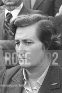 VENEZIA 1978 TINA ANSELMI AL 25 APRILE A SAN MARCO © ARCHIVIO Graziano Arici/Rosebud2  ANNIVERSARIO COSTITUZIONE REPUBBLICA PIAZZA SAN MARCO 30.000 PERSONE POLITICA TINA ANSELMI