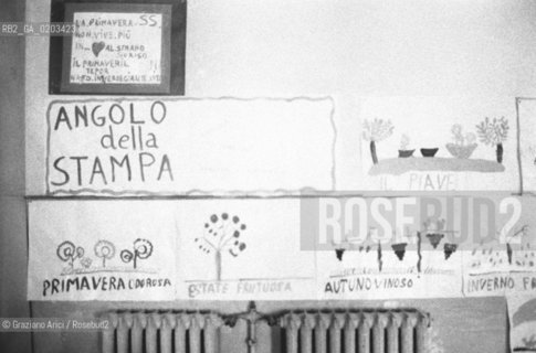 VENEZIA 1978 DISEGNI PAZIENTI SAN SERVOLO © ARCHIVIO Graziano Arici/Rosebud2  OSPEDALE PSICHIATRICO SAN SERVOLO PAZIENTI DISEGNI ANGOLO DELLA STAMPA