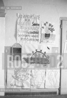 VENEZIA 1978 DISEGNI PAZIENTI SAN SERVOLO © ARCHIVIO Graziano Arici/Rosebud2  OSPEDALE PSICHIATRICO SAN SERVOLO PAZIENTI DISEGNI ANGOLO DEL DISEGNO