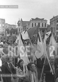 VENEZIA 1978 MANIFESTAZIONE PER LUCCISIONE DI ALDO MORO © ARCHIVIO Graziano Arici/Rosebud2  MANIFESTAZIONE PCI UCCISIONE MORTE ALDO MORO VENEZIA CAMPO SANTO STEFANO