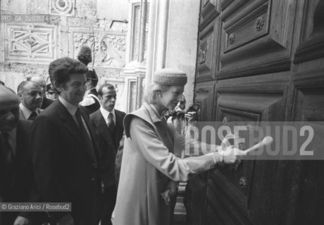VENEZIA 1979 MARIO RIGO E PRINCIPESSA DI KENT ALLINAUGURAZIONE DELLA PORTA DELLA CARTA © ARCHIVIO Graziano Arici/Rosebud2  PORTA DELLA CARTA PALAZZO DUCALE PRINCIPENSSA DI KENT SINDACO RIGO