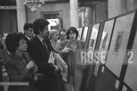 VENEZIA 1979 SINDACO MARIO RIGO E CURATORE MOSTRA ALBERTO PRANDI ALLINAUGURAZIONE MOSTRA VENEZIA 79 LA FOTOGRAFIA © ARCHIVIO Graziano Arici/Rosebud2  MUSEO CORRER APERTURA MOSTRA