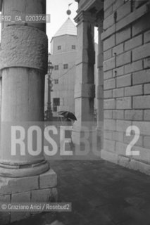 VENEZIA 1979 VISUALE DELLOPERA IL GRAN TEATRO DEL MONDO DELLARCHITETTO DESIGNER ALDO ROSSI © ARCHIVIO Graziano Arici/Rosebud2  BIENNALE 79 TEATRO BARCA TEATRO GALLEGGIANTE