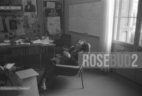 VENEZIA 1980 FRANCO MIRACCO NEL SUO STUDIO © ARCHIVIO Graziano Arici/Rosebud2  CAPOUFFICIO STAMPA ASSESSORATO ALLA CULTURA UFFICIO