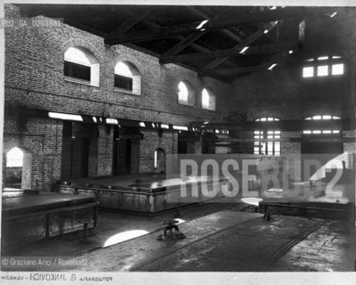 VENEZIA 1980 INTRNI FABBRICA ARCHIVIO STORICO EX FABBRICHE © ARCHIVIO Graziano Arici/Rosebud2  ARCHEOLOGIA INDUSTRIALE VENEZIA