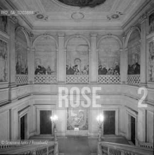 VENEZIA 1983 AFFRESCHI NELLINGRESSO DI PALAZZO GRASSI © ARCHIVIO Graziano Arici/Rosebud2  AFFRESCHI INGRESSO SCALINATA ENTRATA SALA MOSTRE PALAZZO GRASSI