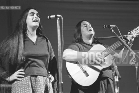 VENEZIA, 1975, CANZONIERE POPOLARE VENETO, EMANUELA MAGRO, ALBERTO DAMICO, LUISA RONCHINI, FONIT CETRA © ARCHIVIO Graziano Arici/Rosebud2  MUSICA POPOLARE VENETA MS