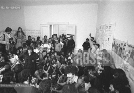 TRIESTE 1977 CONVEGNO PSICHIATRIA © ARCHIVIO Graziano Arici/Rosebud2  RESEAU PSICHIATRI INCONTRO PSICHIATRIA FRANCO BASAGLIA PAZIENTI OSPEDALE PSICHIATRICO