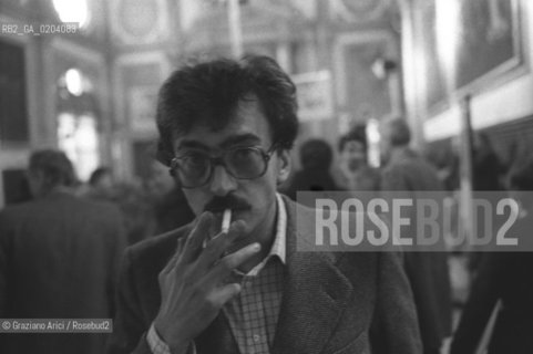 VENEZIA 1977 RINIO BRUTTOMESSO © ARCHIVIO Graziano Arici/Rosebud2  CONVEGNO BIENNALE 77 IL DISSENSO CULTURALE SCUOLA GRANDE SAN GIOVANNI EVANGELISTA DIRETTORE RINIO BRUTTOMESSO RIFLESSIONI PER IL FUTURO CONVEGNO SULLA BIENNALE 1974-1977