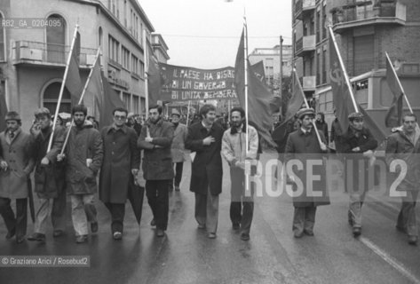 MESTRE 1978 MANIFESTAZIONE PCI © ARCHIVIO Graziano Arici/Rosebud2  MANIFESTAZIO E PROTESTA POLITICA PARTITO COMUNISTA ITALIANO STRISCIONI CORTEO MANIFESTANTI