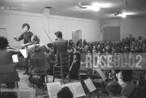 VENEZIA 1978 RICCARDO ABBADO ©ARCHIVIO Graziano Arici/Rosebud2 ORHESTRA DA CAMERA VENEZIA DIRETTORE ORCHESTRA RICCARDO ABBADO