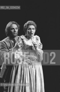 VENEZIA 1979 CARLA GRAVINA IN SCENA © ARCHIVIO Graziano Arici/Rosebud2  ATTRICE CARLA GRAVINA TEATRO GOLDONI SPETTACOLO COMMEDIA CARLO GOLDONI LA LOCANDIERA