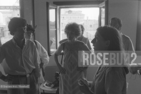 VENEZIA 1979 WORKS SHOPS CON LA FOTOGRAFA BARBARA BORDNICK © ARCHIVIO Graziano Arici/Rosebud2  LABORATORIO DI LAVORO MOSTRA VENEZIA 79 LA FOTOGRAFIA WORKS SHOPS