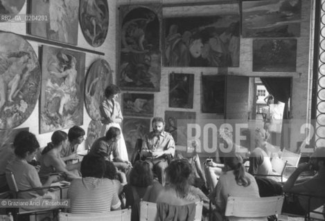 VENEZIA 1979 WORKS SHOPS CON IL FOTOGRAFO LUCAS SAMARAS © ARCHIVIO Graziano Arici/Rosebud2  LABORATORIO DI LAVORO MOSTRA VENEZIA 79 LA FOTOGRAFIA WORKS SHOPS PALAZZO FORTUNY