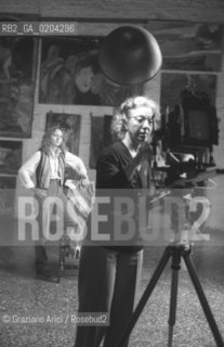 VENEZIA 1979 PWORKS SHOPS FOTOGRAFA MARIE COSINDAS © ARCHIVIO Graziano Arici/Rosebud2  LABORATORIO DI LAVORO MOSTRA VENEZIA 79 LA FOTOGRAFIA WORKS SHOPS