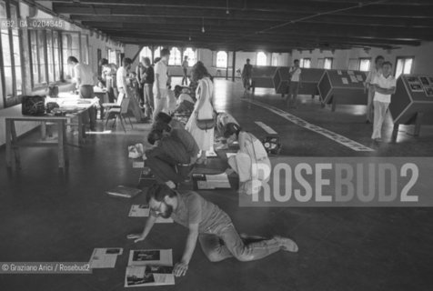 VENEZIA 1979 WORKS SHOPS CON IL FOTOGRAFO WILL MCBRIDE  © ARCHIVIO Graziano Arici/Rosebud2  MOSTRA VENEZIA 79 LA FOTOGRAFIA PALAZZO FORTUNY
