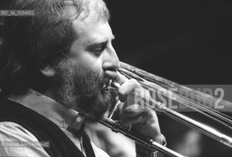 MESTRE 1980 MANIFESTAZIONE MESTRE JAZZ 80 JAZZISTA PAUL RUTHERFORD  © ARCHIVIO Graziano Arici/Rosebud2  MUSICA CONVERSACTIONS