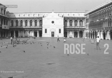 VENEZIA 1980 FACCIATA CHIESA SAN GIMIGNANO © ARCHIVIO Graziano Arici/Rosebud2  PANNELLO CHIESA PIAZZA SAN MARCO ARCHITETTURA E UTOPIA NELLA VENEZIA DEL 500