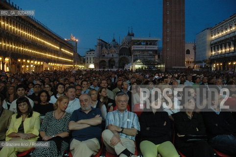 VENICE 5/07/07 - CONCERTO OF THE COMPOSER AND SINGER FRANCO BATTIATO IN ST. MARKS SQUARE ©Graziano Arici/Rosebud2 CANTANTE MUSICA POP ROCK