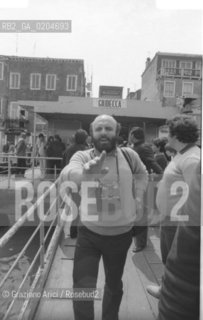 VENEZIA 1980 PRIMO PIANO DEL FOTOGRAFO Graziano Arici / rosebud2 © ARCHIVIO Graziano Arici/Rosebud2  MANIFESTAZIONE POLITICA BERLINGUER A VENEZIA GIUDECCA