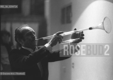 VENEZIA 1980 PERFORMANCE LEOPOLDO MAHLER © ARCHIVIO Graziano Arici/Rosebud2  TEATRO RAGAZZI PERFORMANCE MURANO