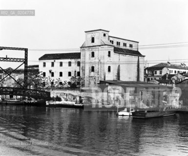 VENEZIA 1980 SILOS A VENEZIA © ARCHIVIO Graziano Arici/Rosebud2  ARCHEOLOGIA INDUSTRIALE