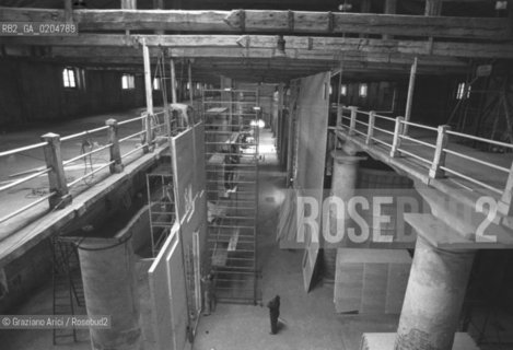 VENEZIA 1980 CORDERIE ARSENALE INTERNI © ARCHIVIO Graziano Arici/Rosebud2  39ESIMA BIENNALE ARCHITETTURA OSTRUZIONE STRADA NOVISSIMA ARSENALE