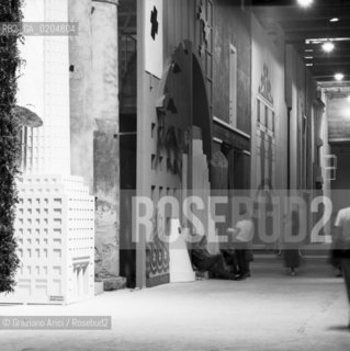 VENEZIA 1980  CORDERIE PER LA 39ESIMA BIENNALE ARCHITETTURA © ARCHIVIO Graziano Arici/Rosebud2  COSTRUZIONE STRADA NOVISSIMA ARSENALE