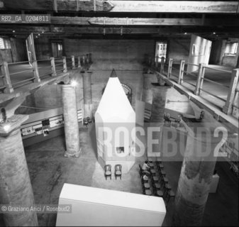 VENEZIA 1980  CORDERIE PER LA 39ESIMA BIENNALE ARCHITETTURA © ARCHIVIO Graziano Arici/Rosebud2  COSTRUZIONE STRADA NOVISSIMA ARSENALE