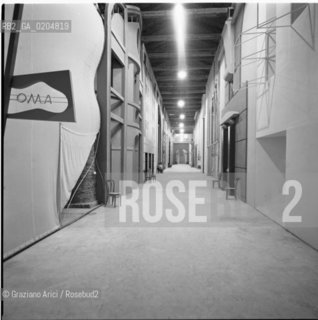 VENEZIA 1980  CORDERIE PER LA 39ESIMA BIENNALE ARCHITETTURA © ARCHIVIO Graziano Arici/Rosebud2  STRADA NOVISSIMA ARSENALE