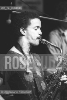 MESTRE 1980 SASSOFONISTA  © ARCHIVIO Graziano Arici/Rosebud2  COMUNE MESTRE MUSICA PIAZZA FERRETTO