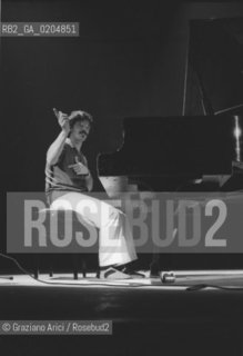VENEZIA 1980 CHICK COREA  © ARCHIVIO Graziano Arici/Rosebud2  PIAZZA FERRETTO COMUNE MUSICA PIANISTA TECLADISTA JAZZ CHICK COREA ARMANDO ANTHONY