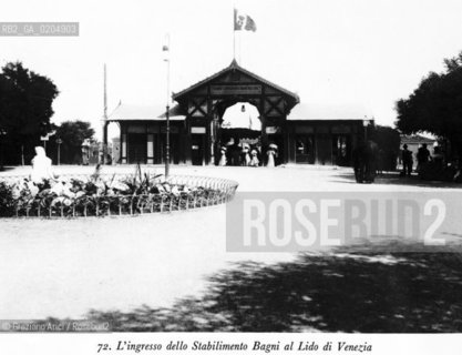 VENEZIA 1980 INGRESSO STABILIMENTO BAGNI AL LIDO DI VENEZIA © ARCHIVIO Graziano Arici/Rosebud2  FOTOGRAFIE VENEZIA 1800