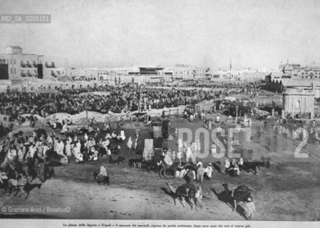 VENEZIA 1982 ARCHIVIO STORICO © ARCHIVIO Graziano Arici/Rosebud2  PIAZZA SPARTO A TRIPOLI MERCATO ANNI 30
