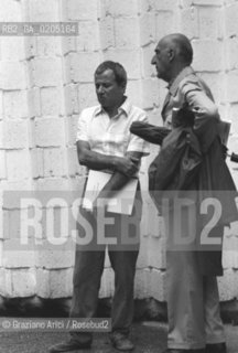 VENEZIA 1982 CRITICO DARTE ACHILLE BONITO OLIVA E CRITICO STORICO DARTE  GILLO DORFLES © BIENNALE 82