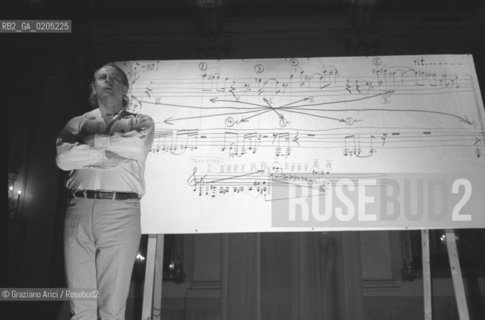VENEZIA 1982 COMPOSITORE KARL HEINZ STOCKHAUSEN © ARCHIVIO Graziano Arici/Rosebud2  BIENNALE MUSICA 82 ATENEO VENETO LEZIONE