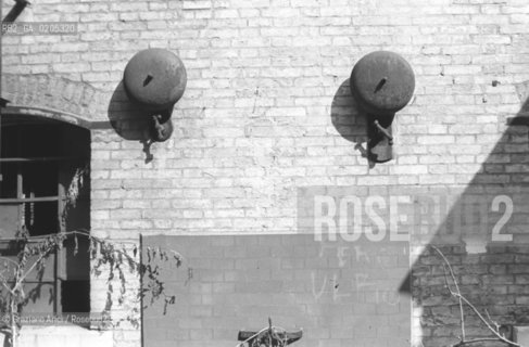 VENEZIA 1984 ESTERNI MULINO STUCKY © ARCHIVIO Graziano Arici/Rosebud2   ARCHEOLOGIA INDUSTRIALE MULINO STUCKY PRE-INCENDIO INTERNI GIUDECCA