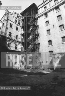 VENEZIA 1984 ESTERNI MULINO STUCKY © ARCHIVIO Graziano Arici/Rosebud2   ARCHEOLOGIA INDUSTRIALE MULINO STUCKY PRE-INCENDIO INTERNI GIUDECCA
