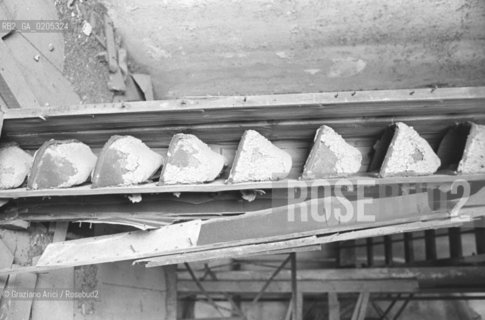 VENEZIA 1984 PARTICOLARI INTERNI MULINO STUCKY © ARCHIVIO Graziano Arici/Rosebud2   ARCHEOLOGIA INDUSTRIALE MULINO STUCKY PRE-INCENDIO INTERNI GIUDECCA