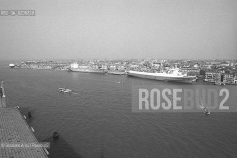 VENEZIA 1984 VEDUTA DALLALTO DELLA TORRE DEL MULINO STUCKY © ARCHIVIO Graziano Arici/Rosebud2   ARCHEOLOGIA INDUSTRIALE MULINO STUCKY PRE-INCENDIO INTERNI GIUDECCA