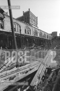VENEZIA 1984 ESTERNI MULINO STUCKY © ARCHIVIO Graziano Arici/Rosebud2   ARCHEOLOGIA INDUSTRIALE MULINO STUCKY PRE-INCENDIO INTERNI GIUDECCA.
