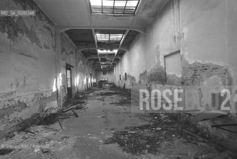 VENEZIA 1984 INTERNI MULINO STUCKY © ARCHIVIO Graziano Arici/Rosebud2   ARCHEOLOGIA INDUSTRIALE MULINO STUCKY PRE-INCENDIO INTERNI GIUDECCA